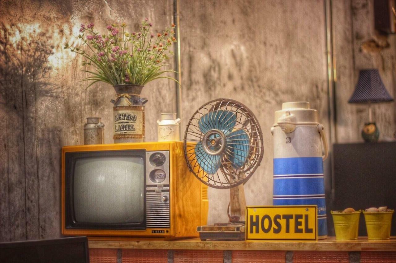 Ok Chic Phuket Hostel Buitenkant foto