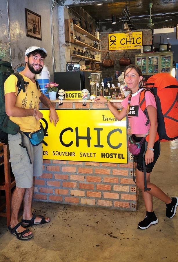 Ok Chic Phuket Hostel Buitenkant foto
