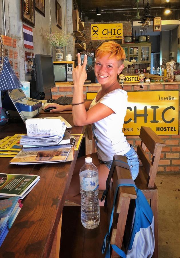 Ok Chic Phuket Hostel Buitenkant foto