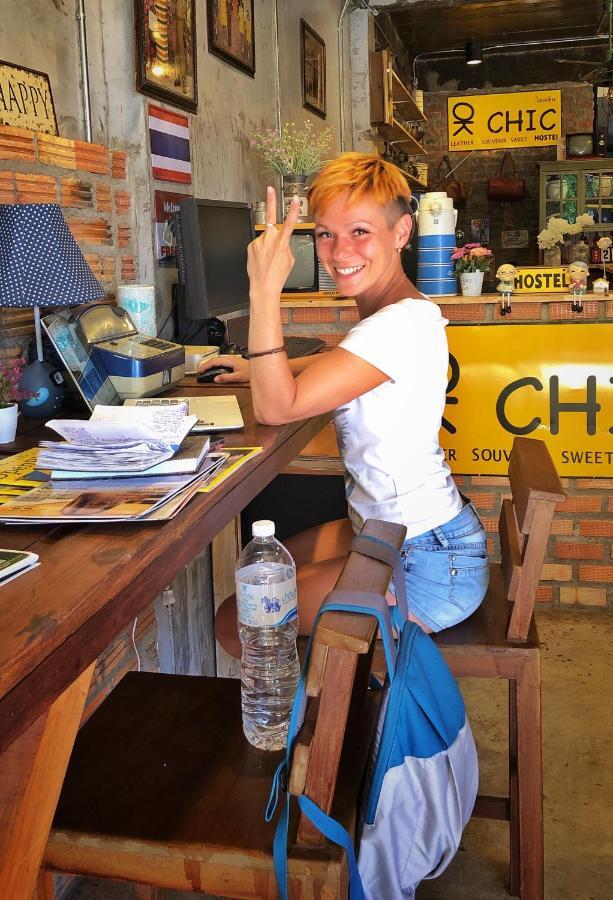 Ok Chic Phuket Hostel Buitenkant foto