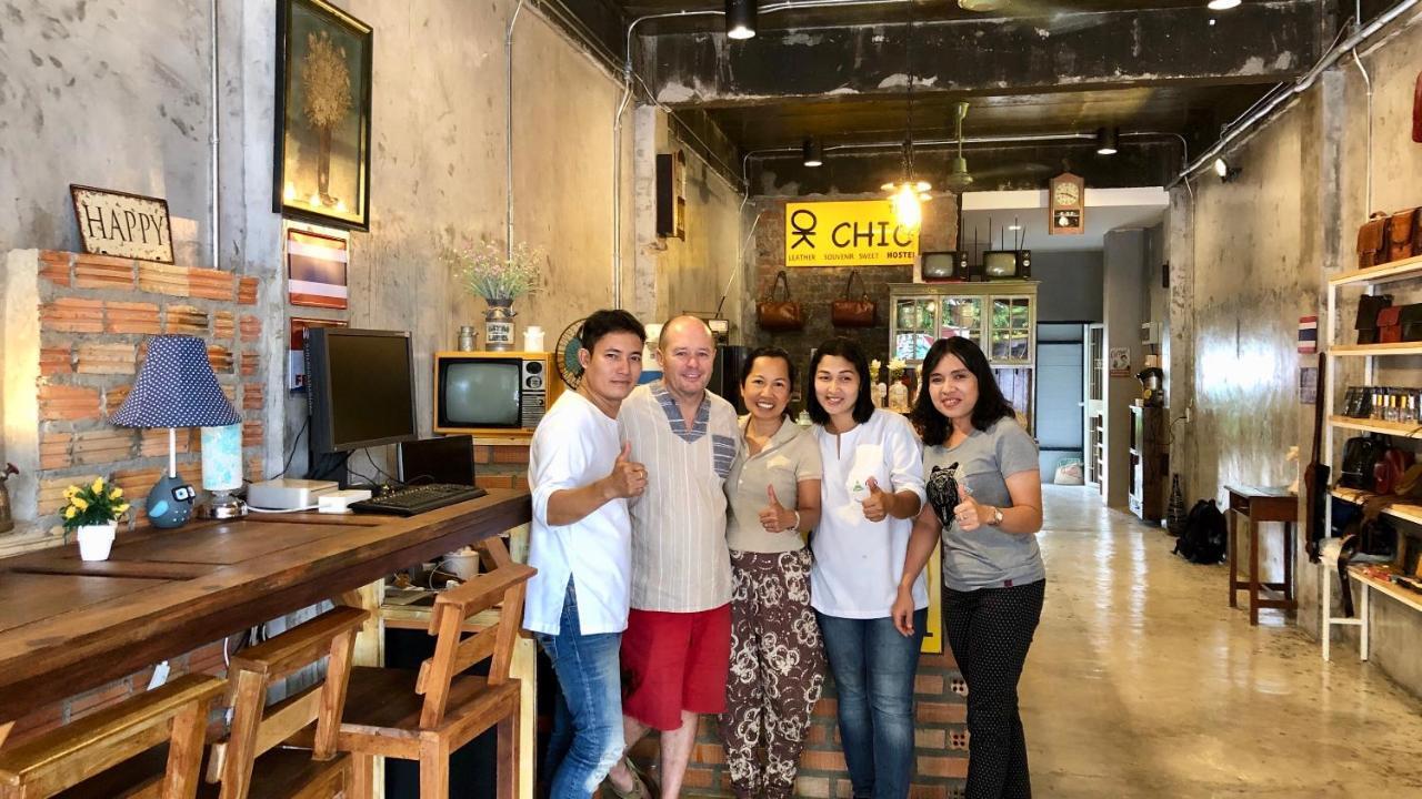 Ok Chic Phuket Hostel Buitenkant foto